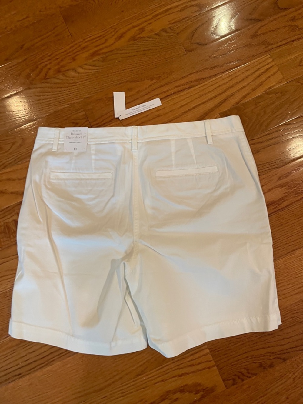 Life Is Good Lilac Daisy Graphic Tee and Talbots white shorts - Picture 9 of 12